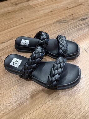 DV by Dolce Vita Black Double Braided Slide Sandals